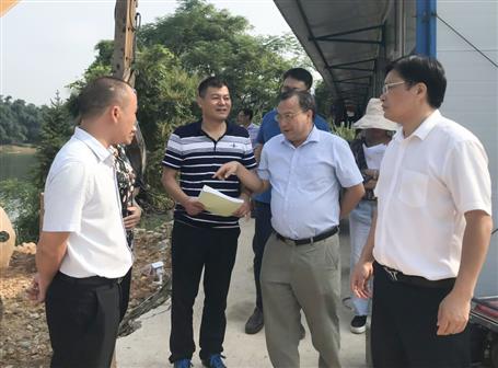 自治區(qū)生態(tài)環(huán)境廳領導到三江縣縣城供水取水口上移工程調研
