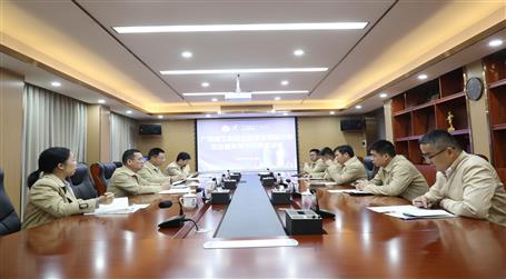 覃振華：青年員工要有格局、有能力、有擔(dān)當(dāng)