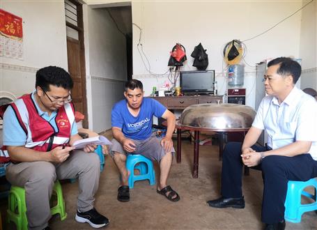 公司領(lǐng)導(dǎo)赴靖西市定點幫扶村開展大回訪及工作調(diào)研活動